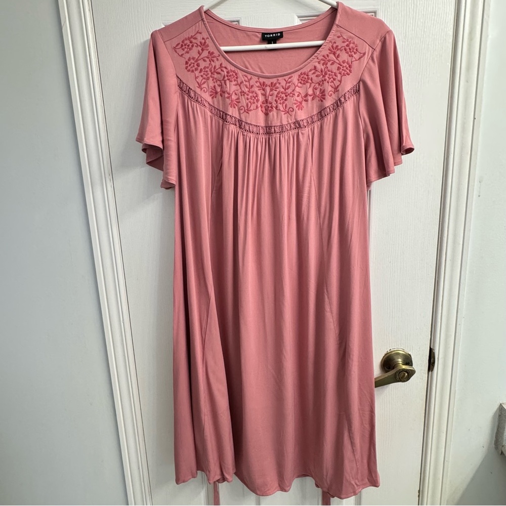 Torrid Women's Pink Mini Challis Embroidered Dress - Plus Size 1 - NWOT - Picture 8 of 11